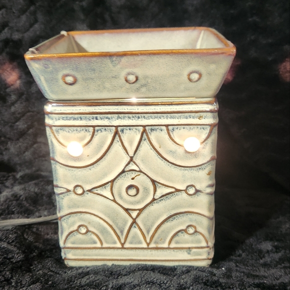 Scentsy Full Size Wax Warmer - Picture 1 of 11